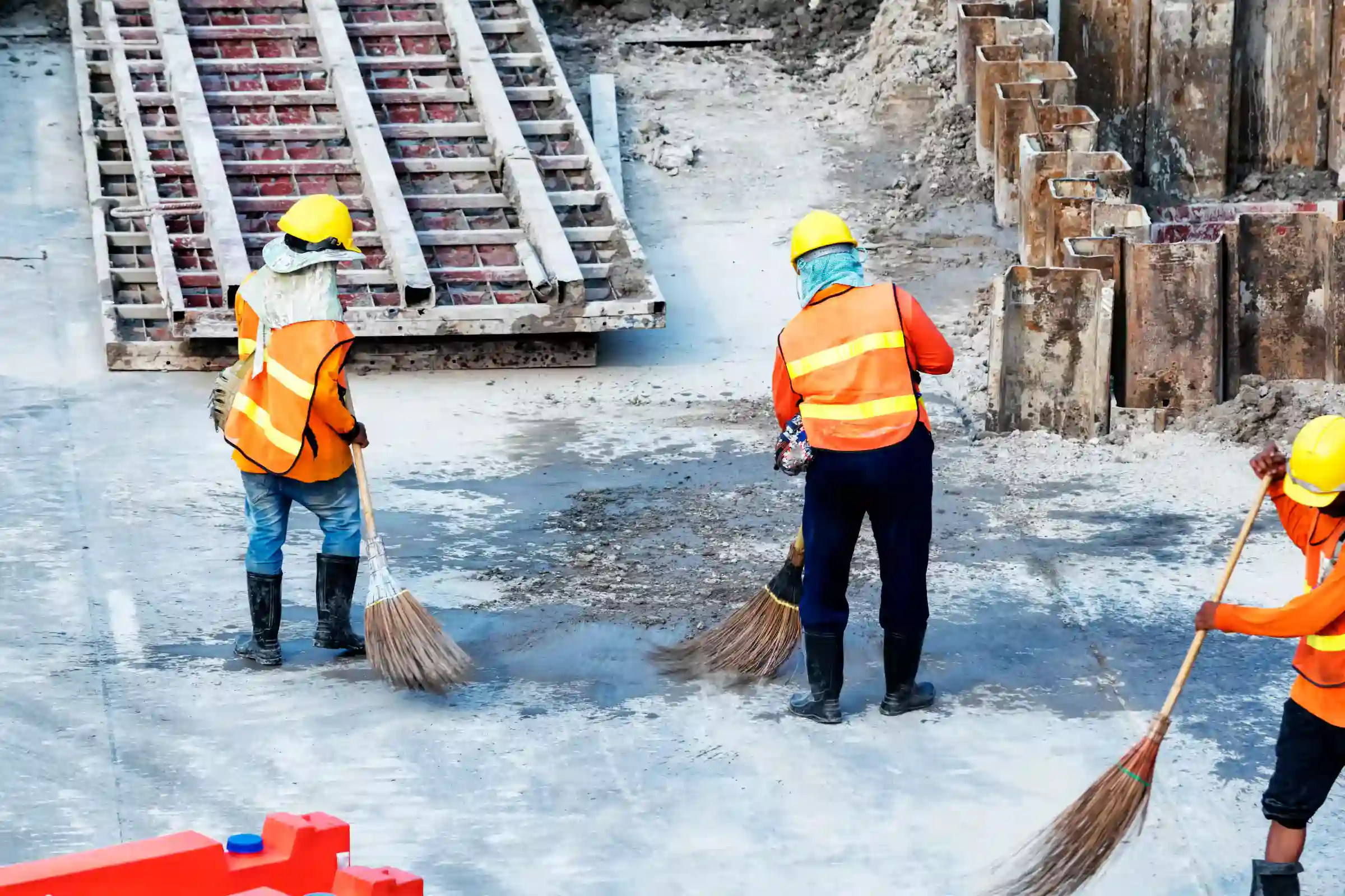 Commercial post construction cleaning